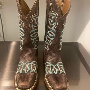 Circle G Brown and Turquoise Embroidered Leather Women's Boots 5.5